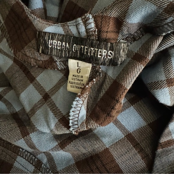 UO Bryan Bow-Back Pleated Mini Dress - Picture 4 of 4